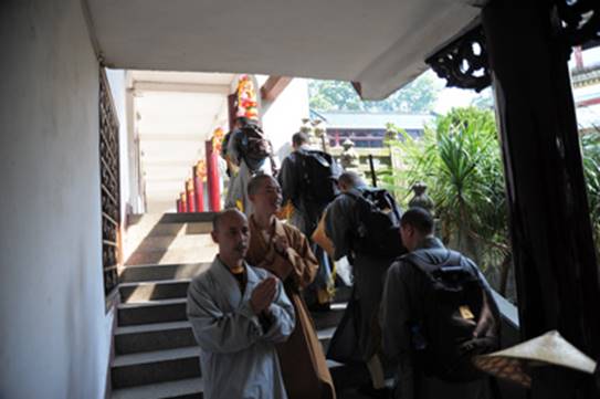 http://old.buddhism.org.hk/upload/editorfiles/2009.10.16_13.6.16_5146.JPG