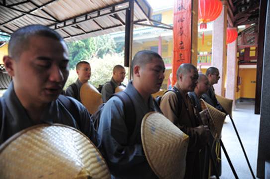 http://old.buddhism.org.hk/upload/editorfiles/2009.10.16_13.59.21_4097.JPG