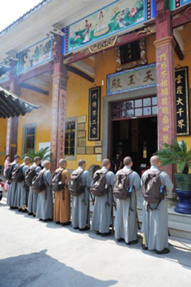 http://old.buddhism.org.hk/upload/editorfiles/2009.10.16_13.59.11_5094.JPG