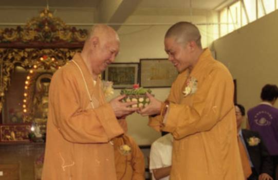 http://www.buddhism.org.hk/upload/editorfiles/2009.2.11_14.56.34_8083.jpg