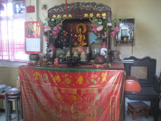 http://www.bpt-buddhism.org/userfiles/image/2012-05.JPG